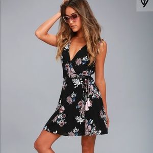 Lulus Black Floral Print Wrap Dress sz XS